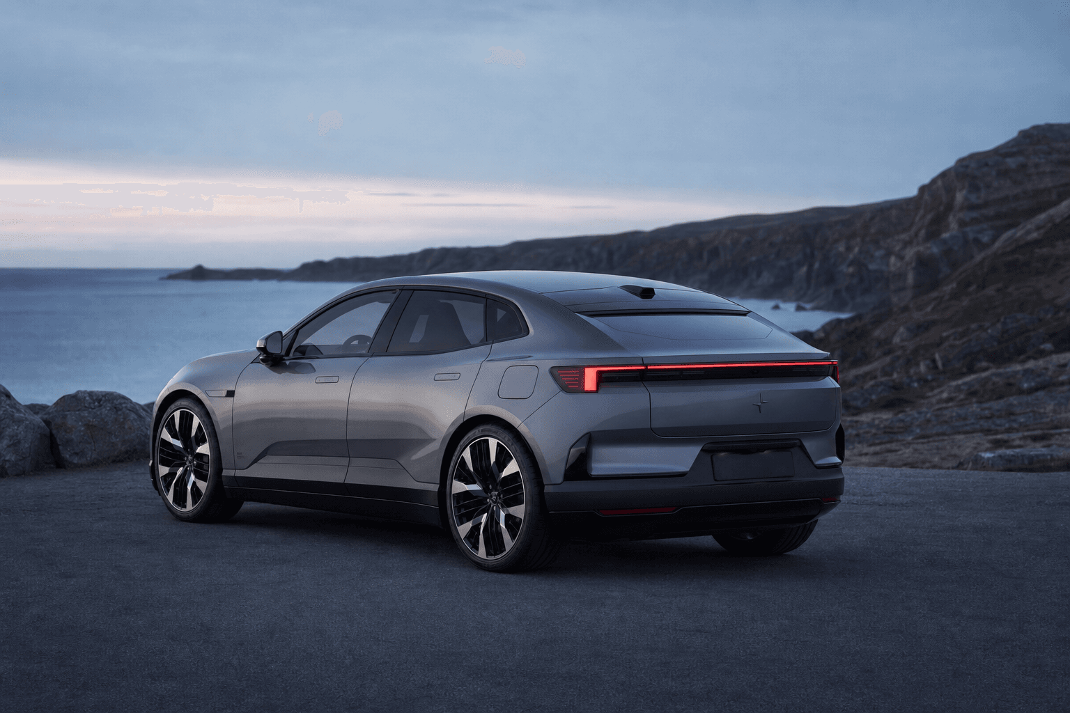 Polestar 4 (2024)